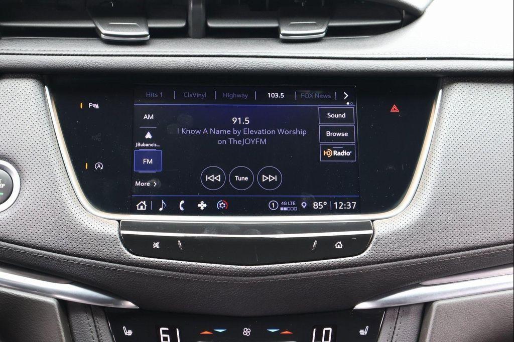 used 2022 Cadillac XT5 car, priced at $27,997