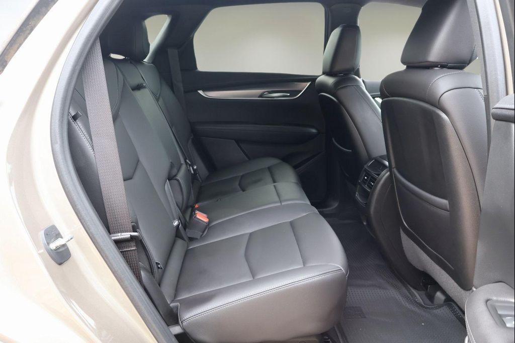 used 2022 Cadillac XT5 car, priced at $27,997