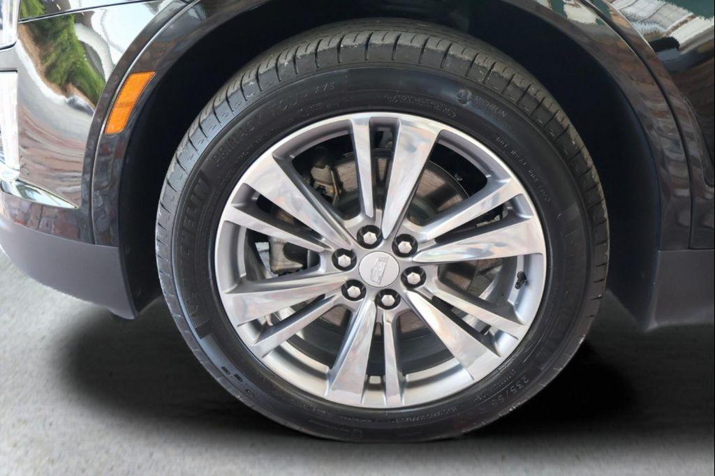 used 2025 Cadillac XT5 car, priced at $44,777