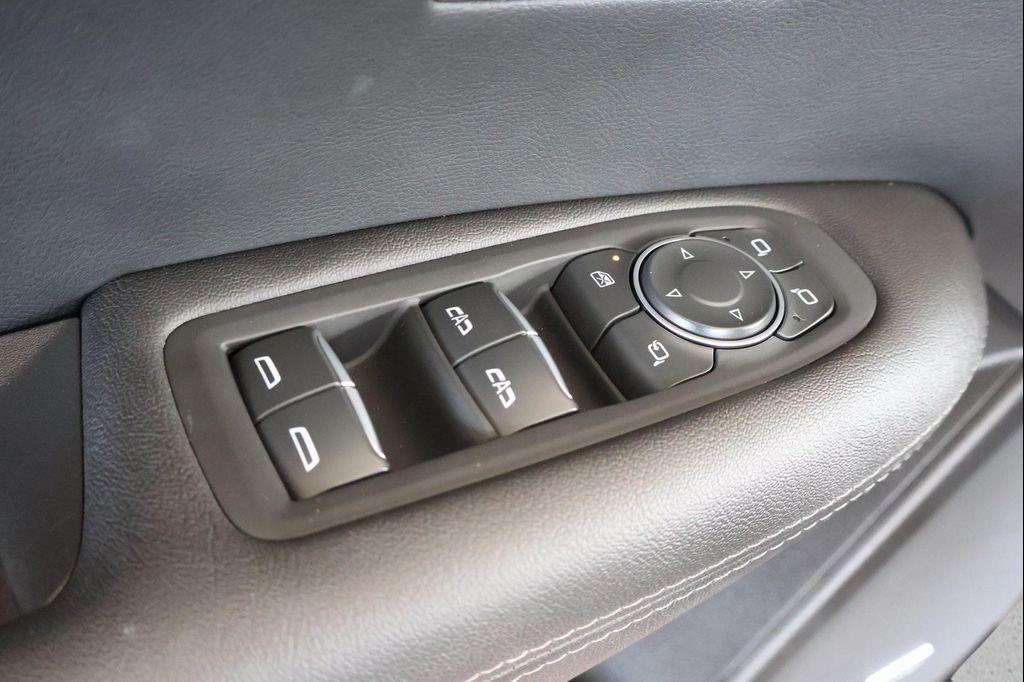 used 2025 Cadillac XT5 car, priced at $44,777