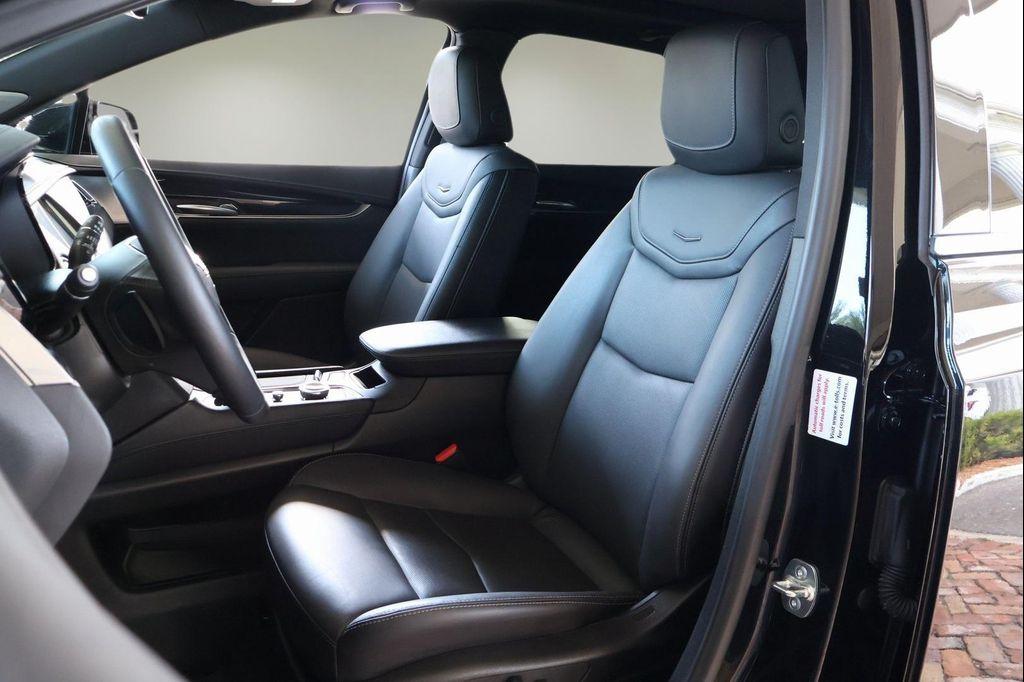 used 2025 Cadillac XT5 car, priced at $44,777