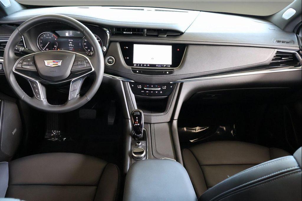 used 2025 Cadillac XT5 car, priced at $44,777