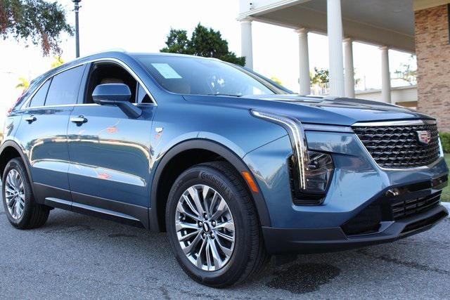 new 2025 Cadillac XT4 car, priced at $44,165