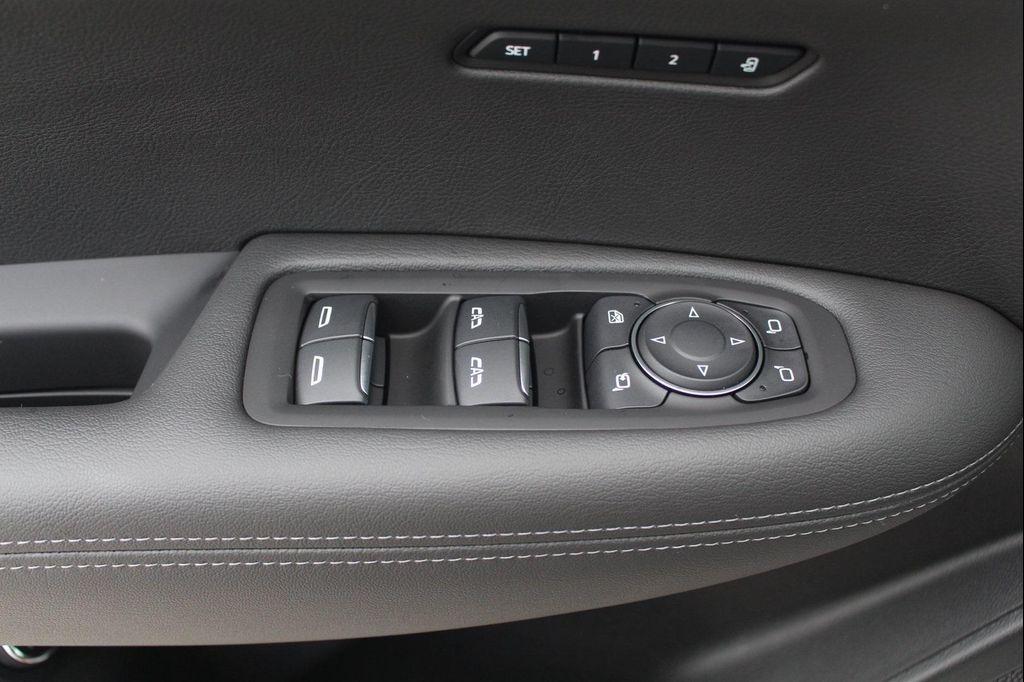 new 2025 Cadillac XT6 car, priced at $50,877