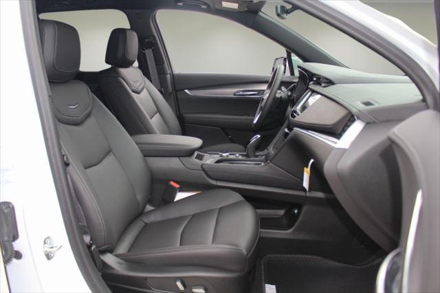 new 2025 Cadillac XT6 car, priced at $49,915