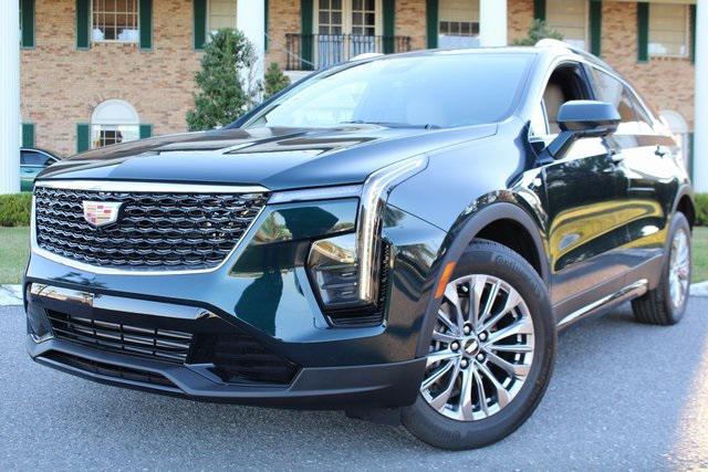 new 2025 Cadillac XT4 car, priced at $44,165