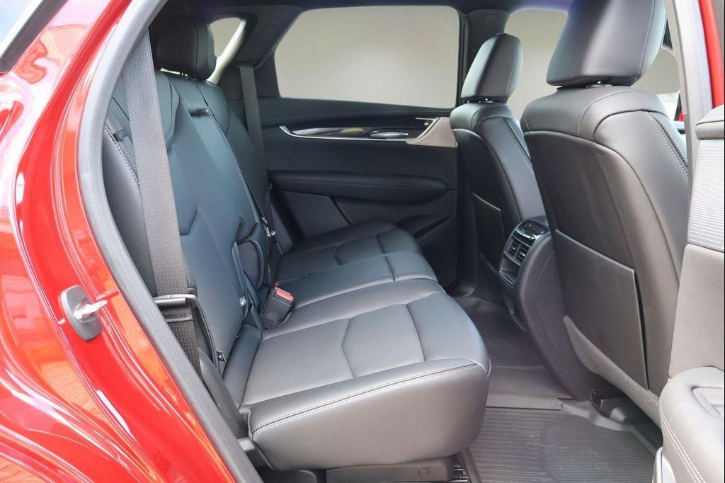 used 2022 Cadillac XT5 car, priced at $35,777