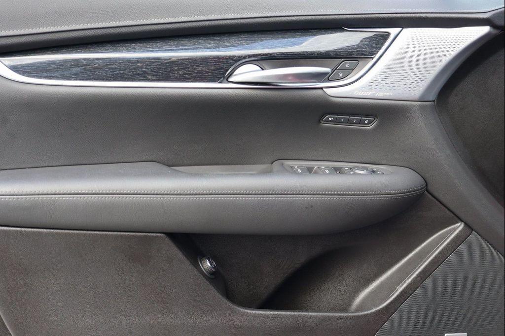 used 2022 Cadillac XT5 car, priced at $35,777