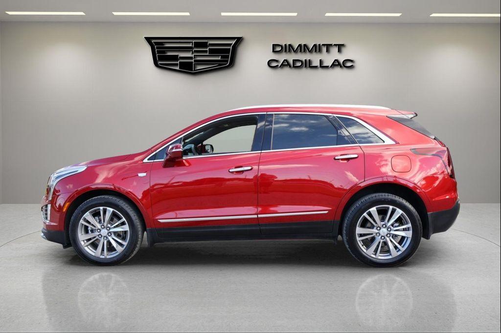 used 2022 Cadillac XT5 car, priced at $35,777