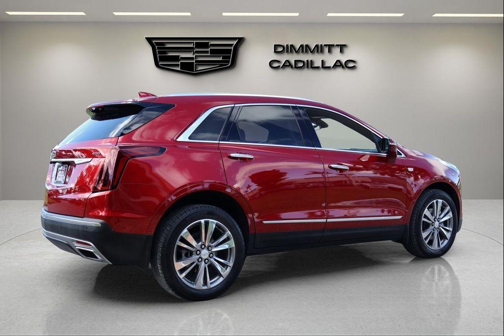used 2022 Cadillac XT5 car, priced at $35,777