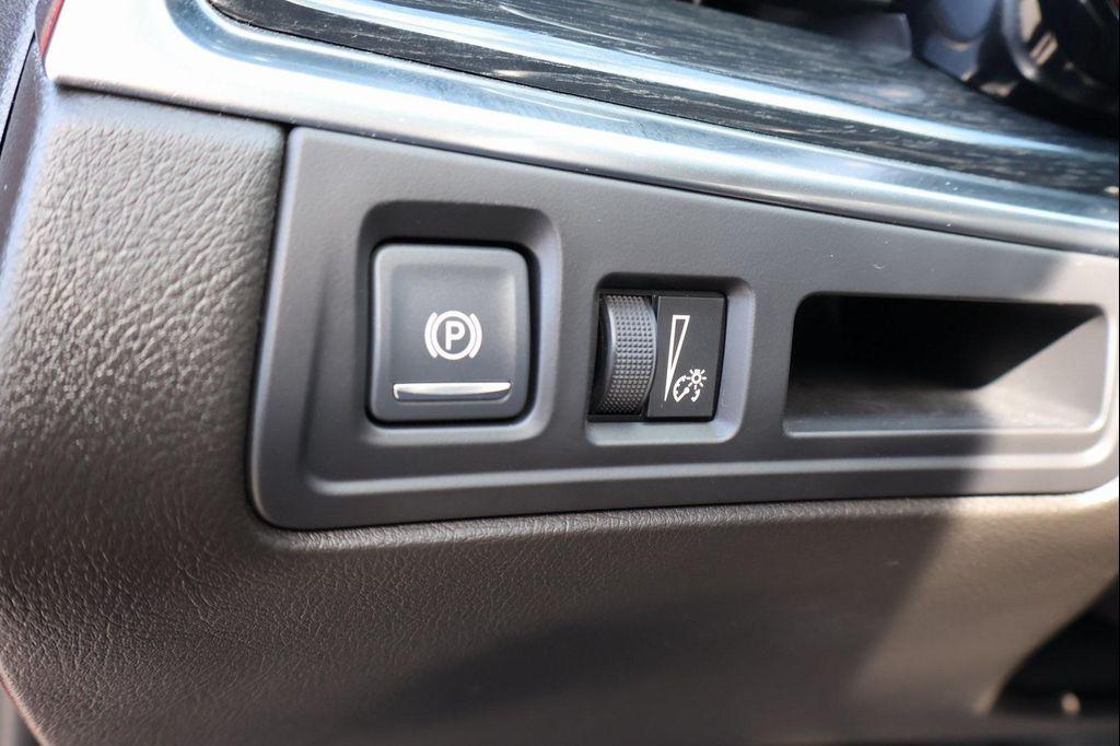 used 2022 Cadillac XT5 car, priced at $35,777