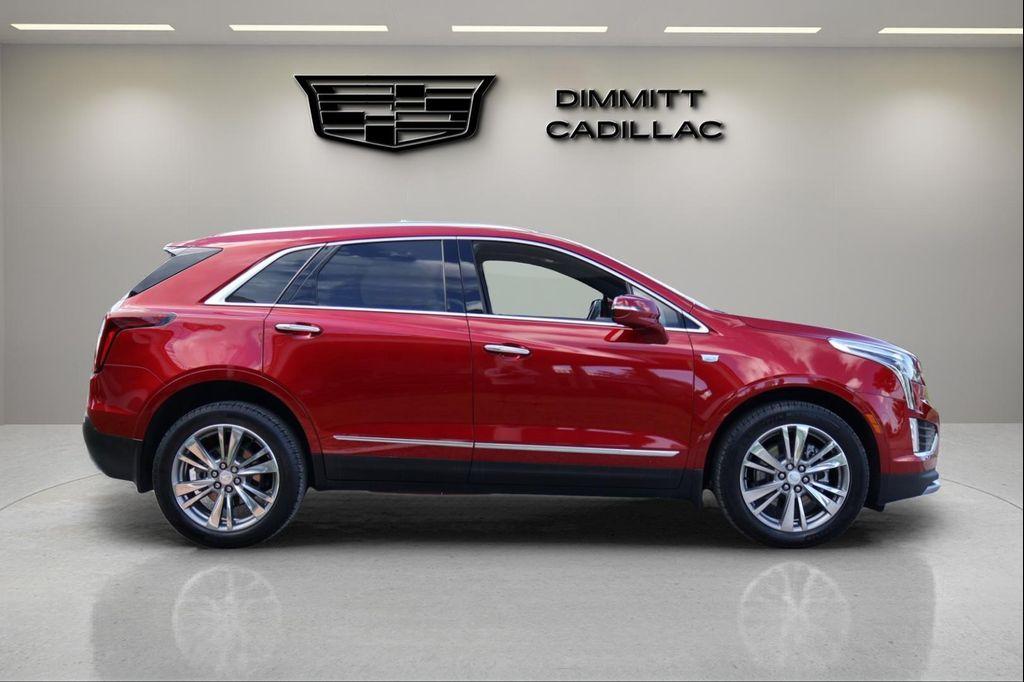 used 2022 Cadillac XT5 car, priced at $35,777