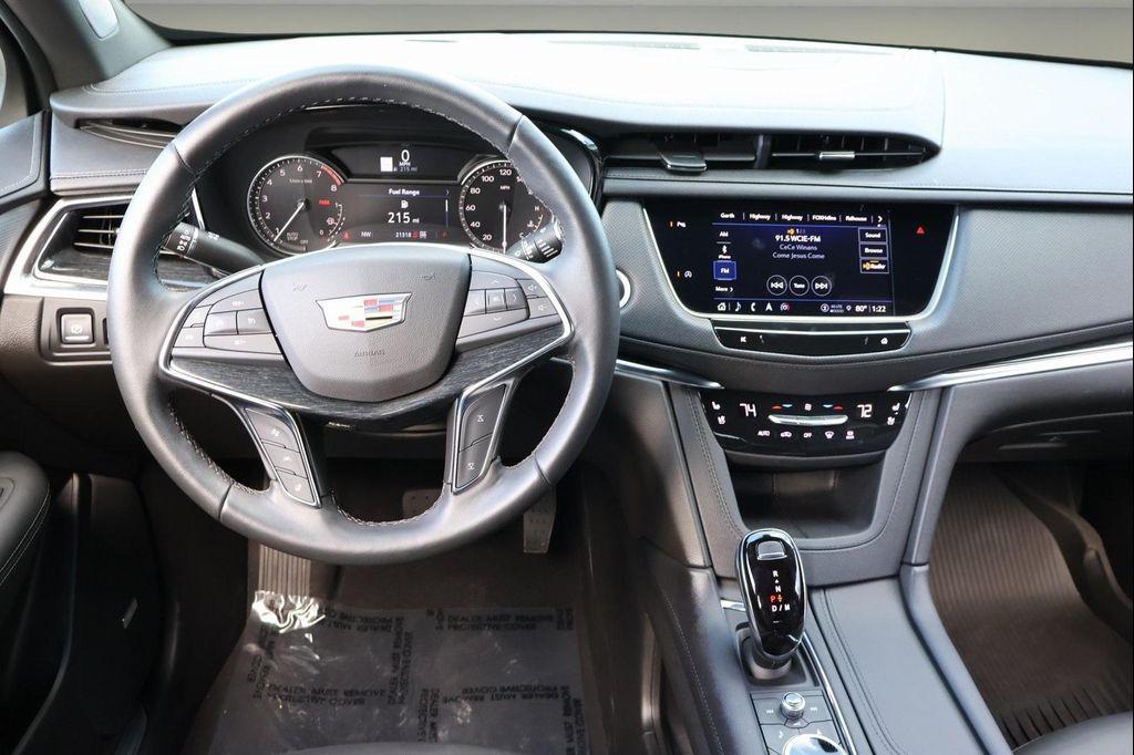 used 2022 Cadillac XT5 car, priced at $35,777
