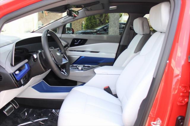 new 2025 Cadillac OPTIQ car, priced at $55,615