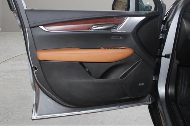 new 2025 Cadillac XT5 car, priced at $52,185