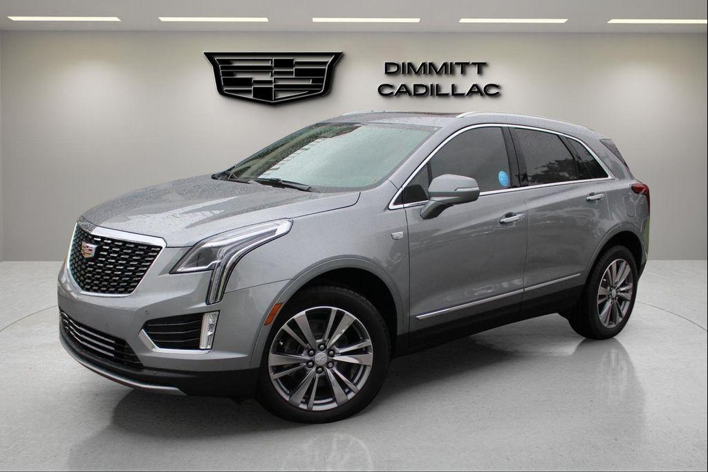 new 2025 Cadillac XT5 car, priced at $52,185