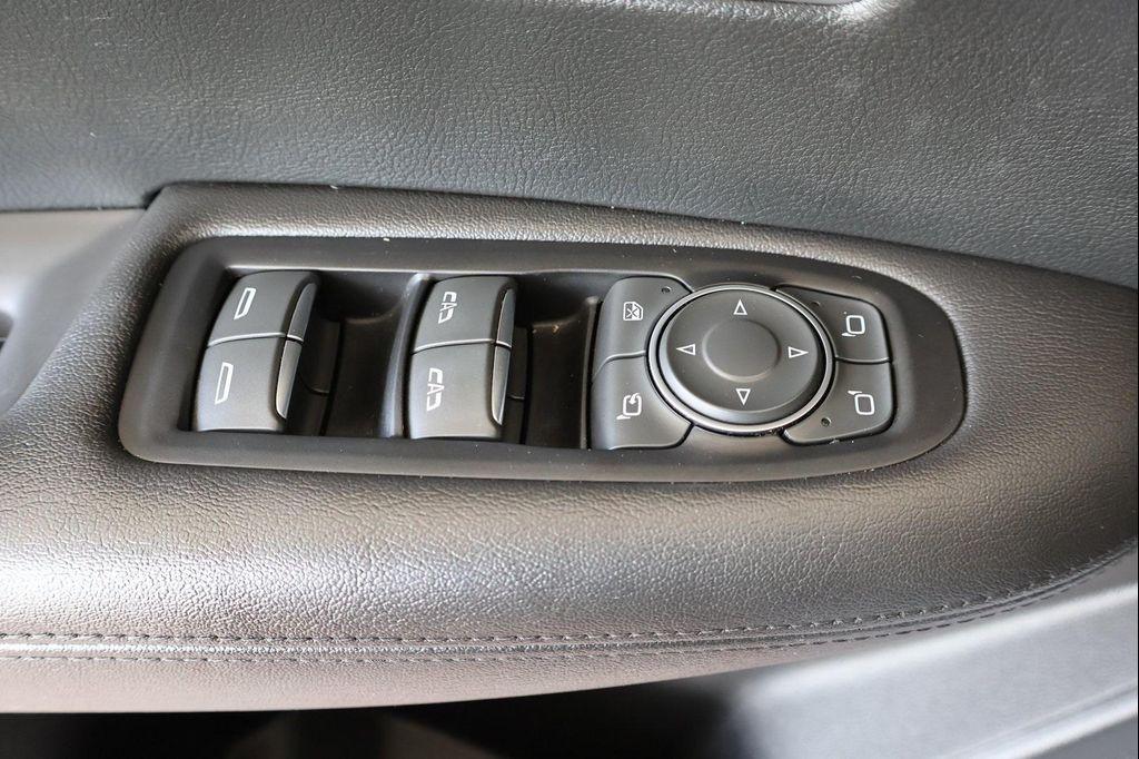 used 2018 Cadillac XT5 car, priced at $19,899
