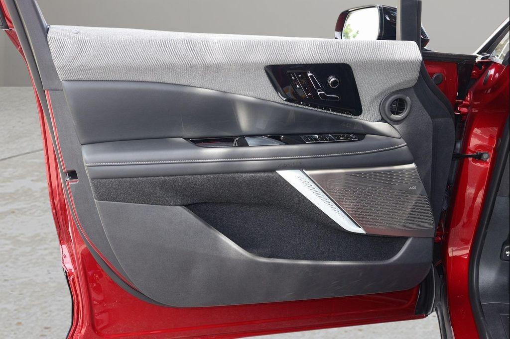 new 2025 Cadillac OPTIQ car, priced at $53,947