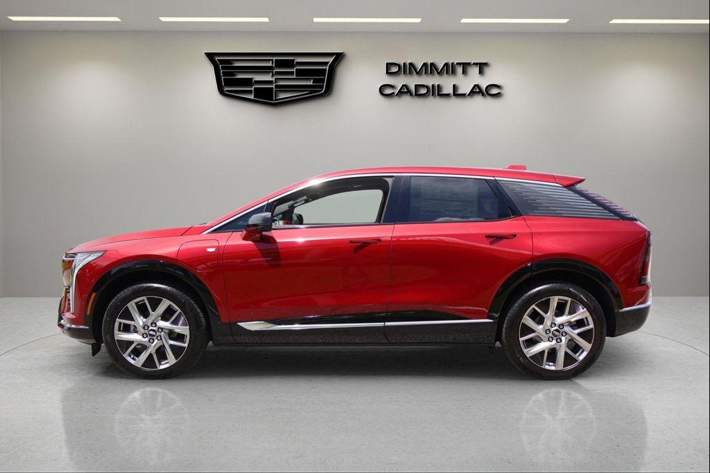 new 2025 Cadillac OPTIQ car, priced at $53,947