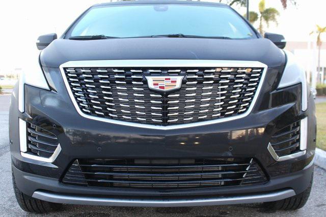 new 2025 Cadillac XT5 car, priced at $57,090