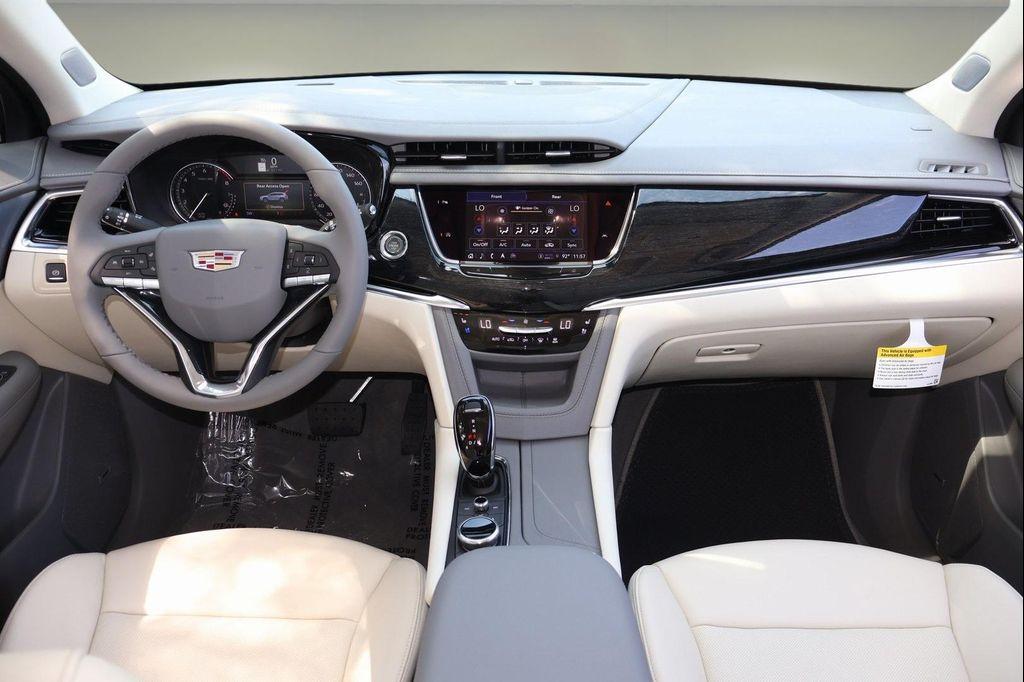 new 2025 Cadillac XT6 car, priced at $57,737