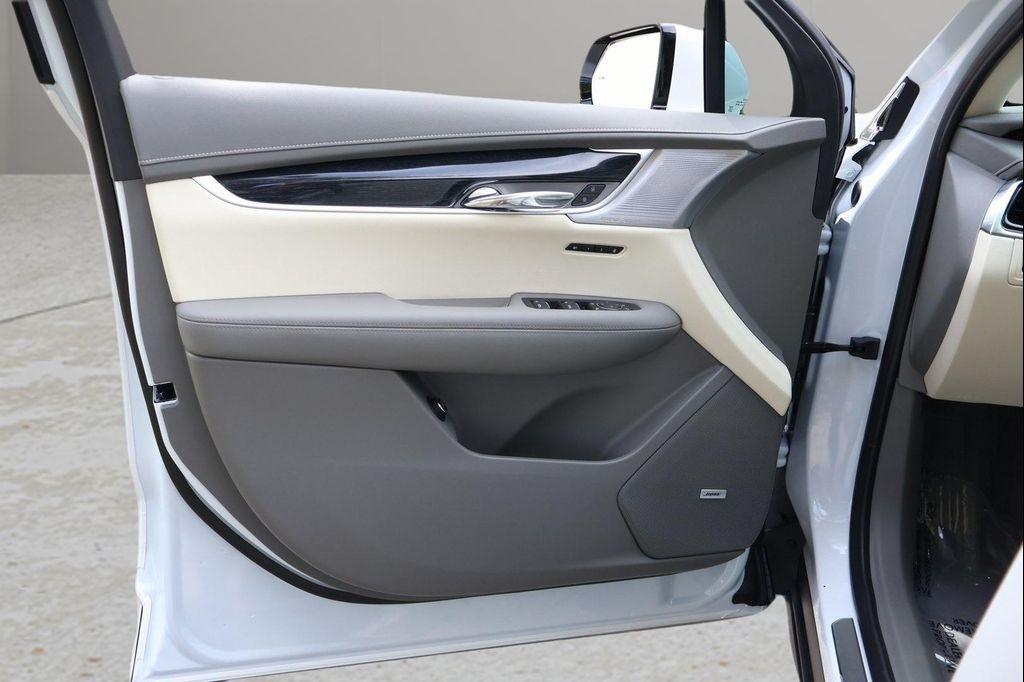 new 2025 Cadillac XT6 car, priced at $55,608