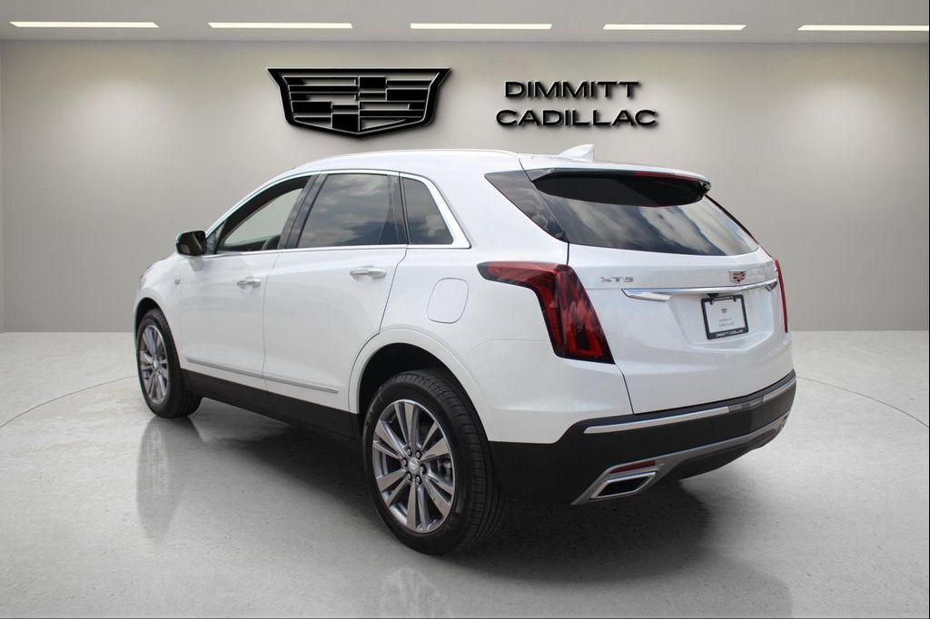 new 2025 Cadillac XT5 car, priced at $51,523