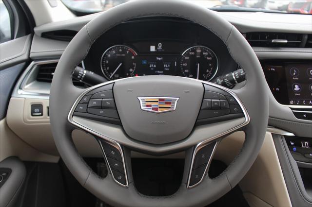 new 2025 Cadillac XT5 car, priced at $54,314