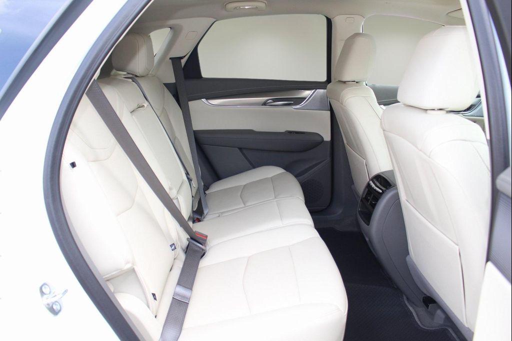 new 2025 Cadillac XT5 car, priced at $51,523