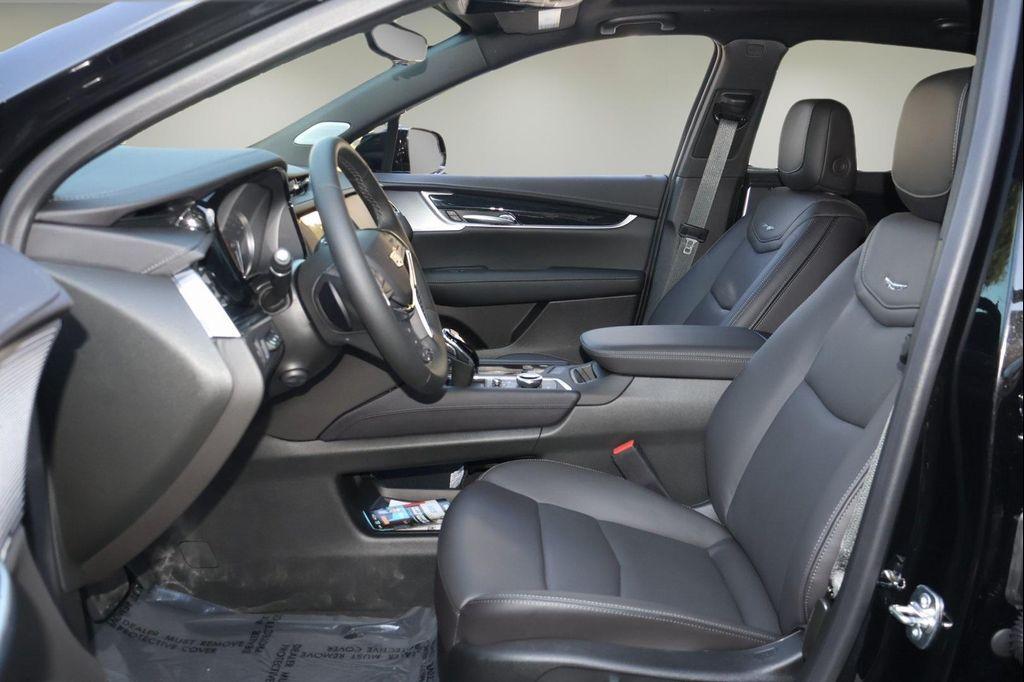 new 2026 Cadillac XT5 car, priced at $58,925