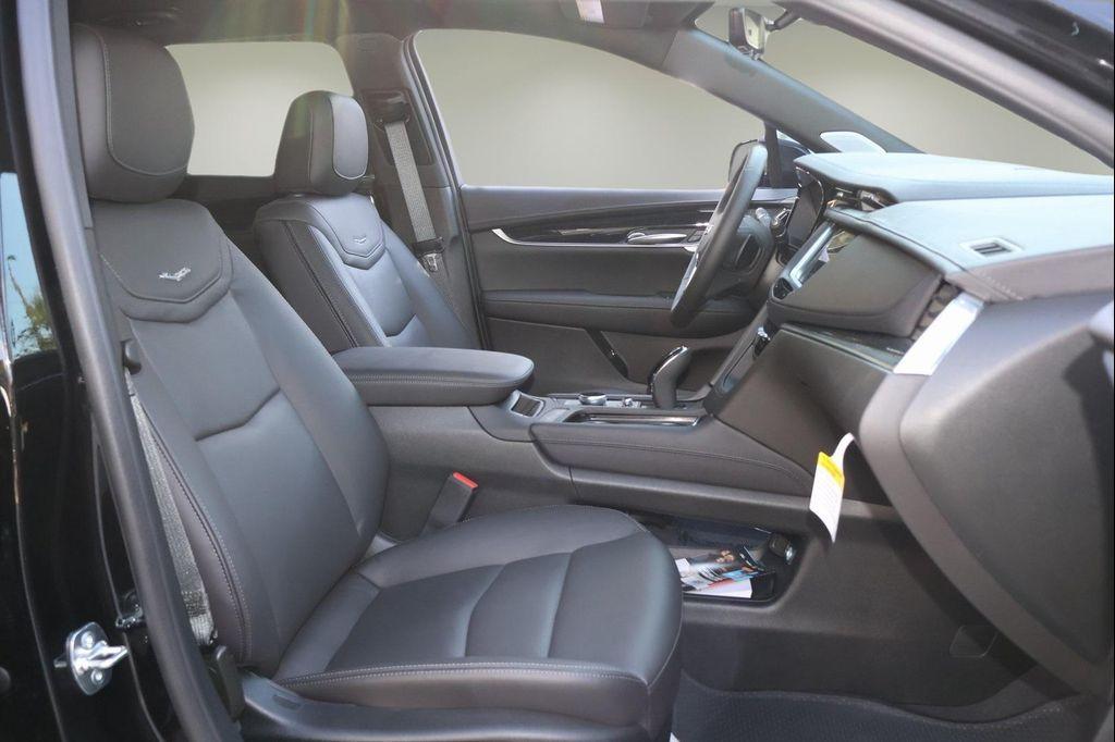 new 2026 Cadillac XT5 car, priced at $58,925