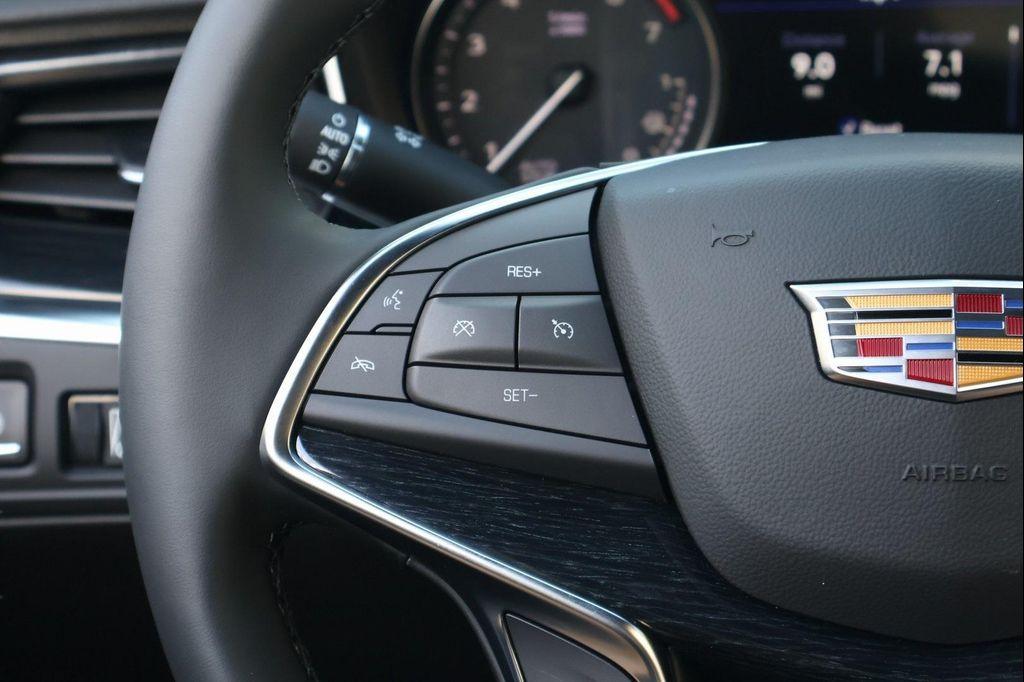 new 2026 Cadillac XT5 car, priced at $58,925