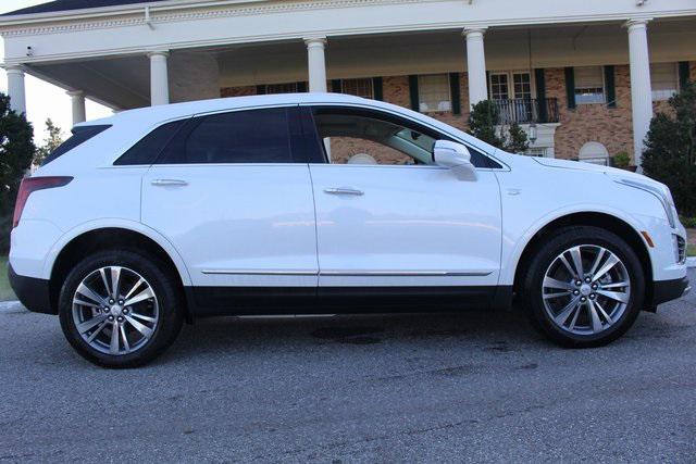 new 2025 Cadillac XT5 car, priced at $54,510