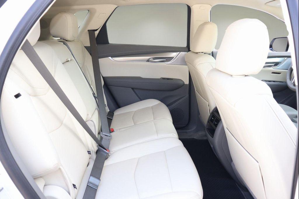 new 2025 Cadillac XT5 car, priced at $50,216