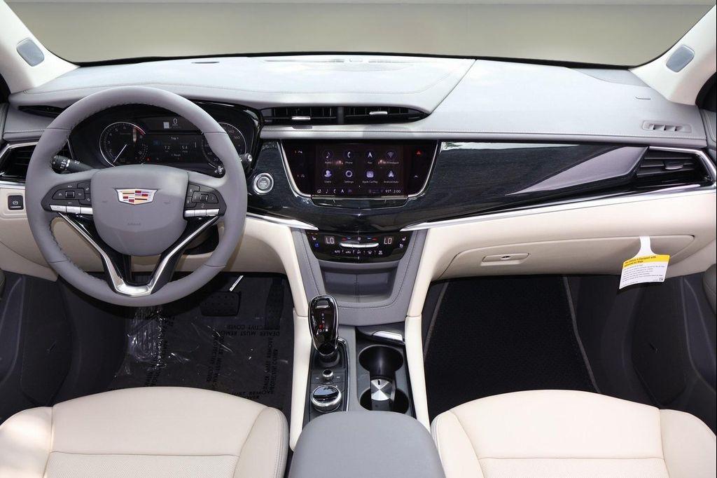 new 2025 Cadillac XT6 car, priced at $53,399