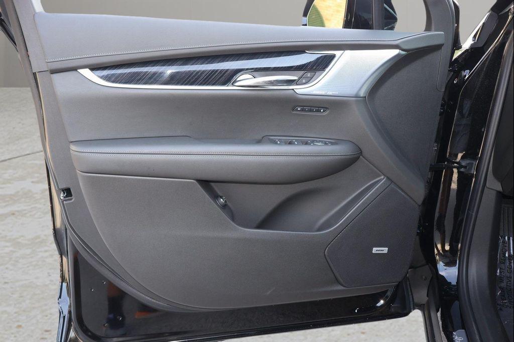 new 2025 Cadillac XT6 car, priced at $55,026