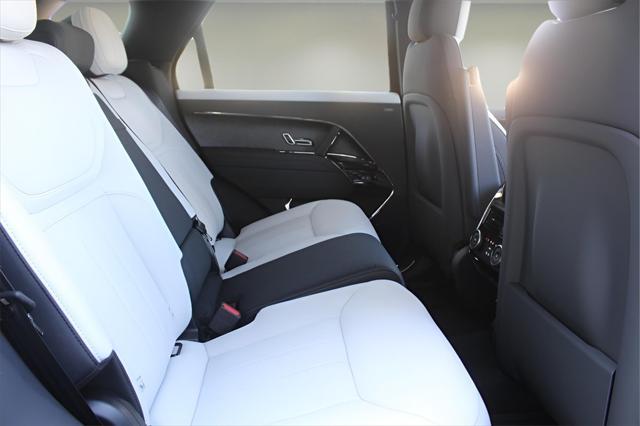 new 2025 Land Rover Range Rover Sport car, priced at $128,650