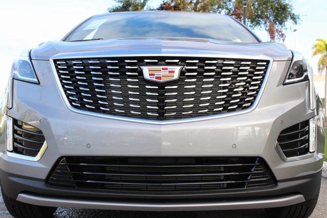 new 2025 Cadillac XT5 car, priced at $52,990