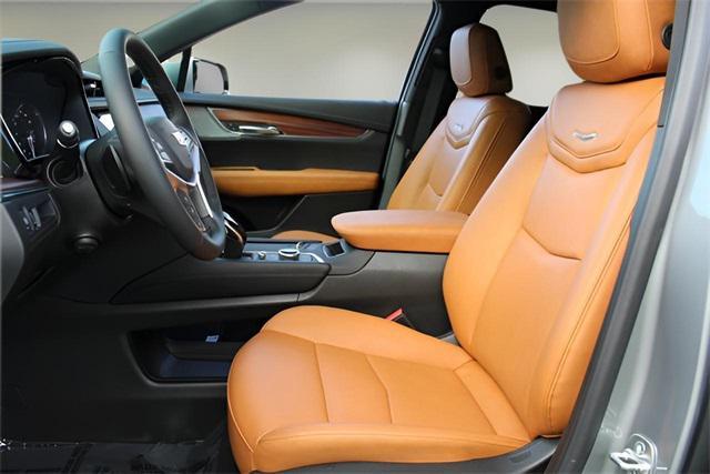 new 2025 Cadillac XT5 car, priced at $49,370