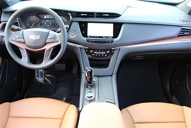 new 2025 Cadillac XT5 car, priced at $49,370