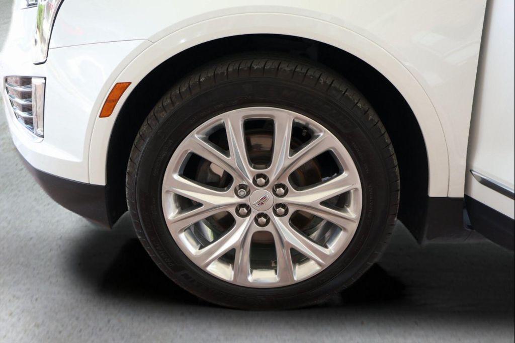 used 2018 Cadillac XT5 car, priced at $18,999