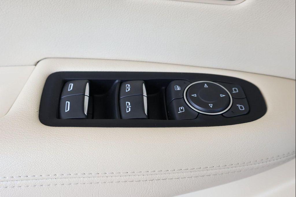 used 2018 Cadillac XT5 car, priced at $18,999