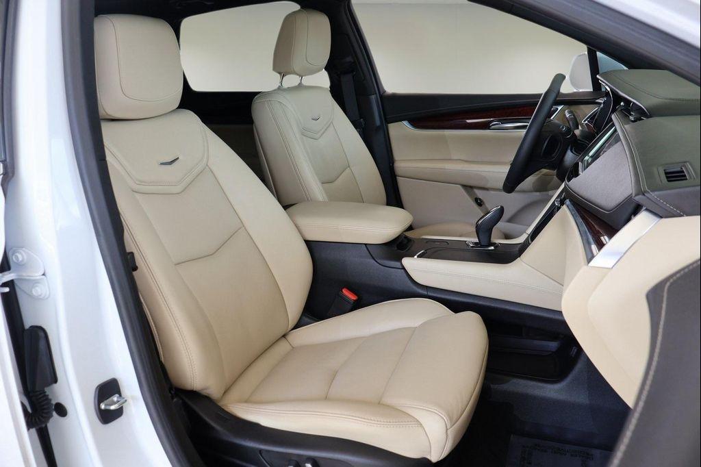 used 2018 Cadillac XT5 car, priced at $18,999