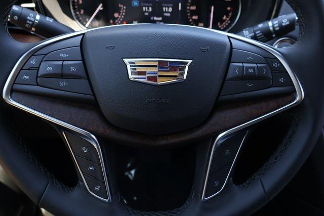 new 2025 Cadillac XT5 car, priced at $54,160