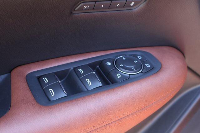 new 2025 Cadillac XT5 car, priced at $54,160