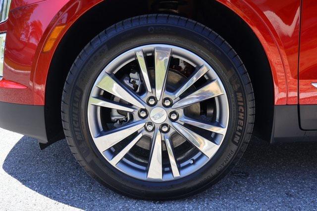 new 2025 Cadillac XT5 car, priced at $54,160