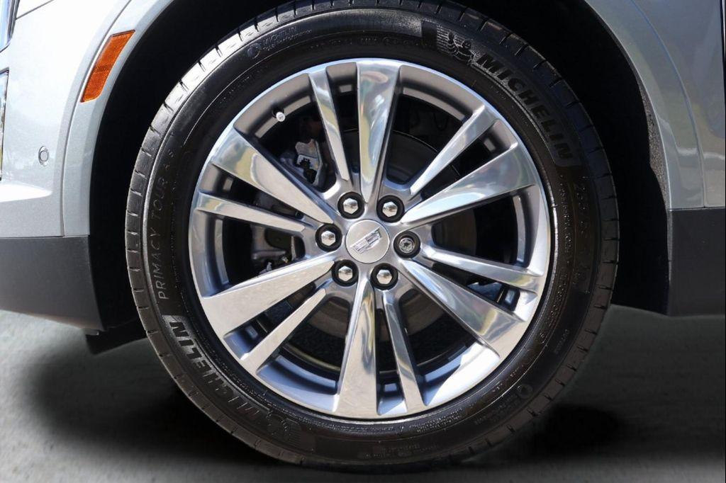 new 2026 Cadillac XT5 car, priced at $58,865