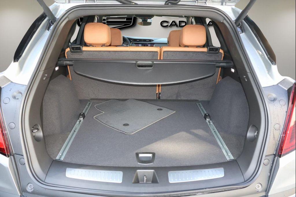 new 2026 Cadillac XT5 car, priced at $58,865
