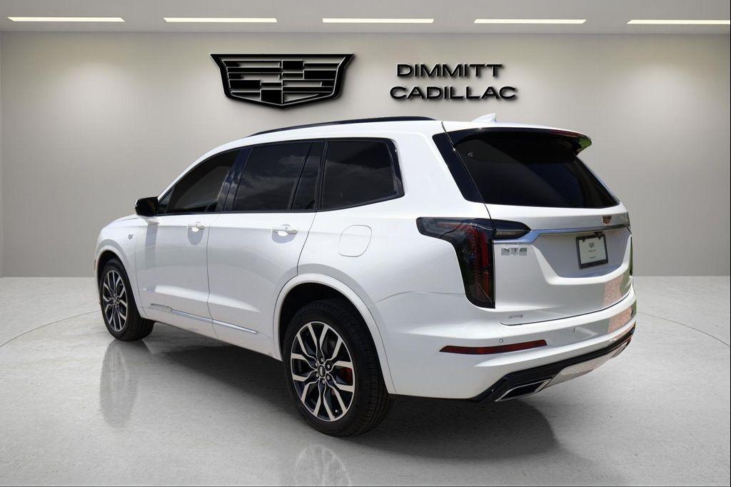 new 2025 Cadillac XT6 car, priced at $58,268