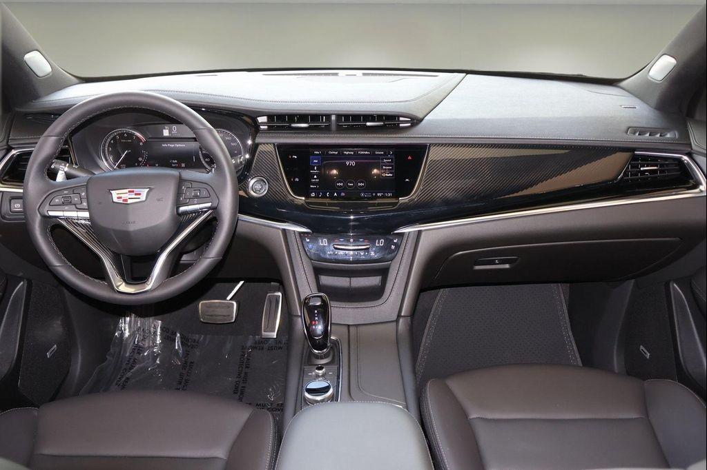 new 2025 Cadillac XT6 car, priced at $58,268